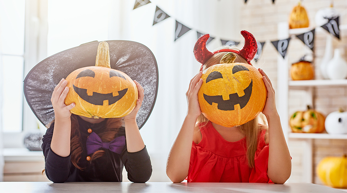 Ghoulish Grins: 7 Tips To Get The Perfect Halloween Photo - Bimi Boo