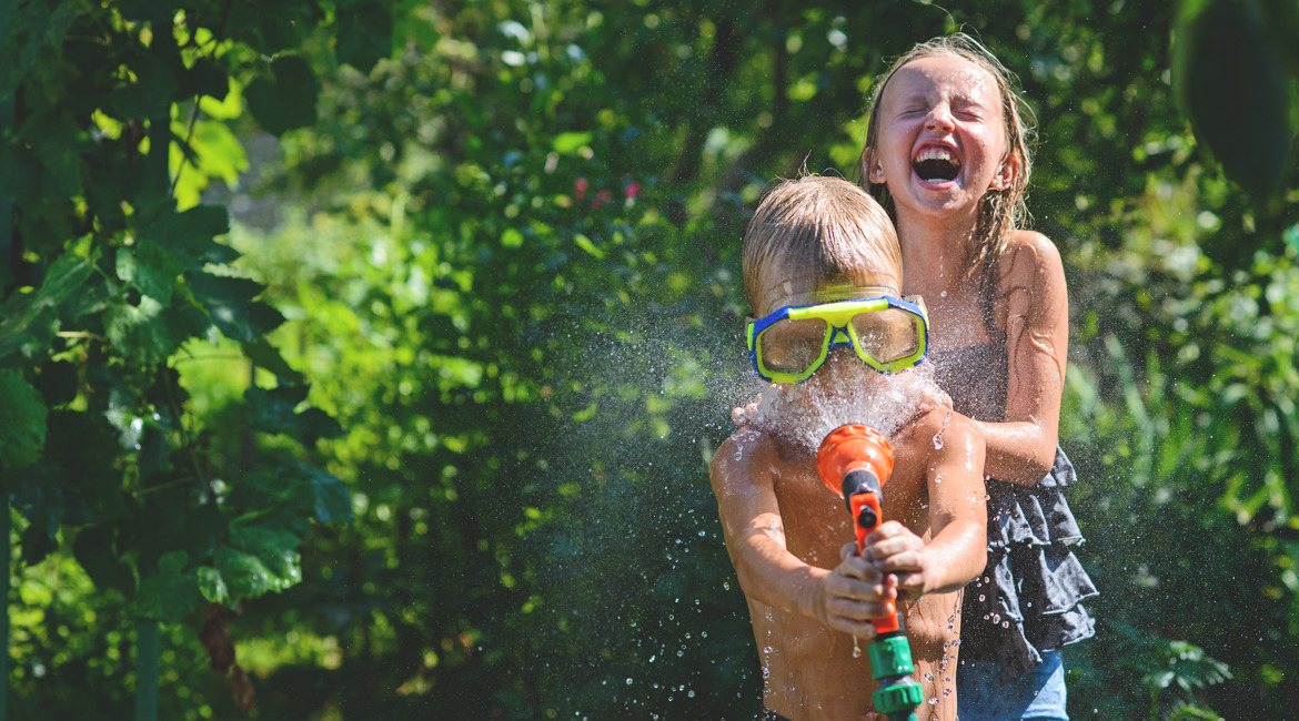 Sun safety tips for toddlers & kids